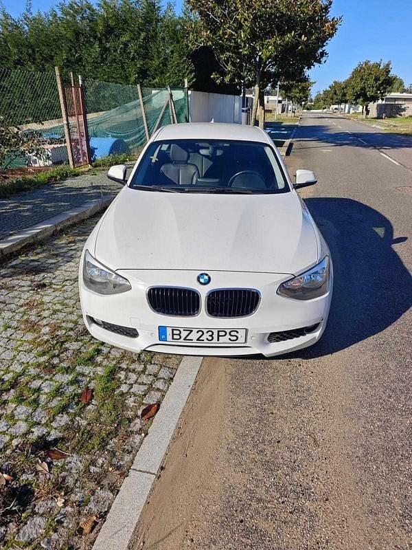 Usado BMW 114 95 HP (69 kW) 2015 Branco Citadino