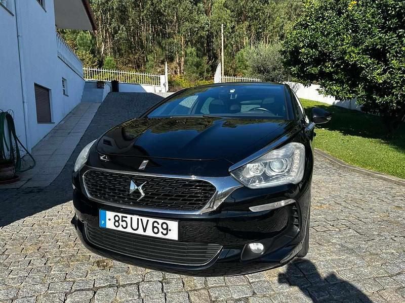Preto Usado 2018 DS Automobiles DS5 Citadino | € 12.850 (Preço justo) - Imagem 1/4