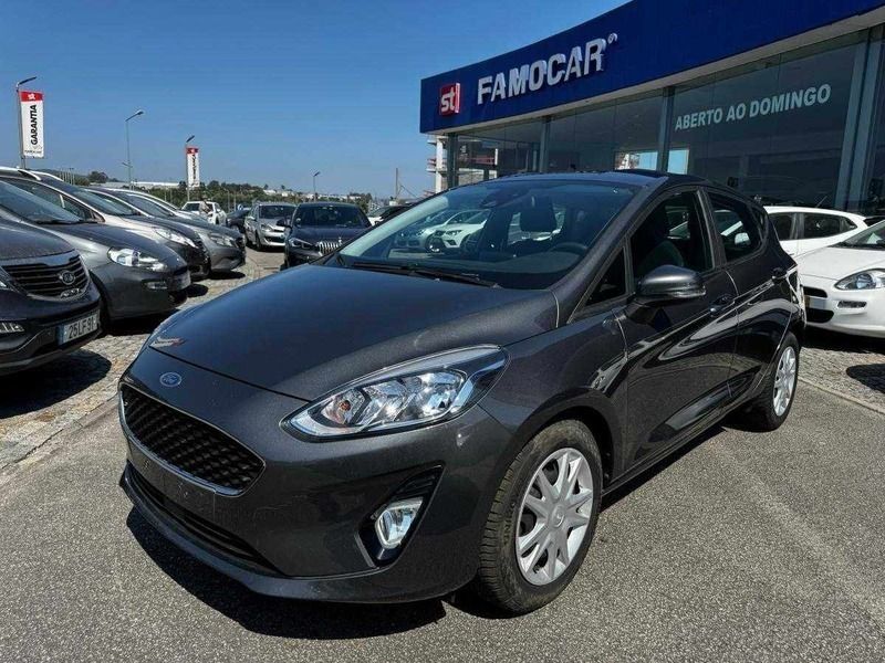 Cinzento Usado 2019 Ford Fiesta Active Citadino | € 10.980 (Super Preço) - Imagem 1/4
