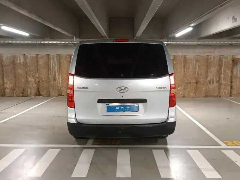 Usado Hyundai H-1 136 HP (100 kW) 2010 Cinza Monovolume