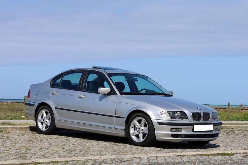 Usado 2000 BMW 320 Sedan | € 4.490 (Preço justo) - Imagem 1/4