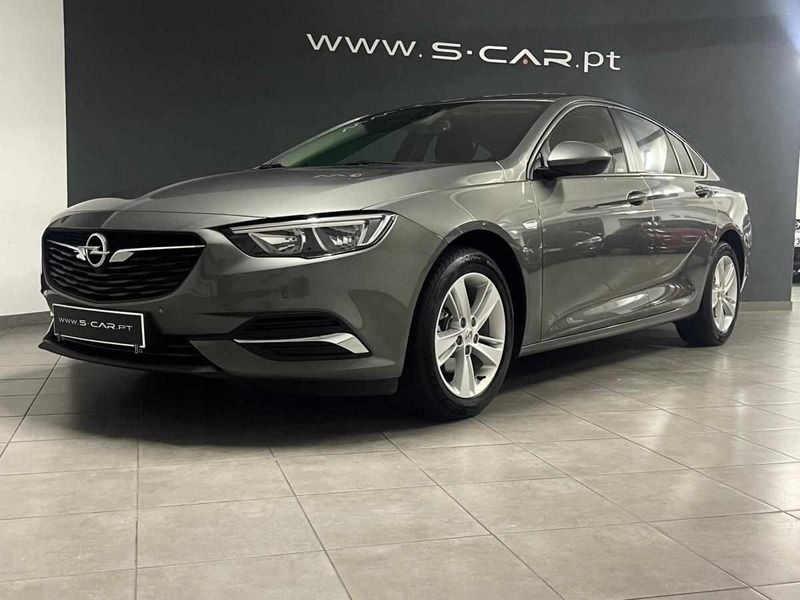 Cinzento Usado 2017 Opel Insignia Citadino | € 11.990 (Preço justo) - Imagem 1/4