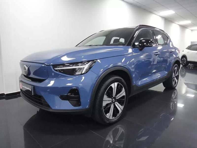 Azul Usado 2022 Volvo XC40 Plus SUV | € 28.900 (Preço justo) - Imagem 1/4