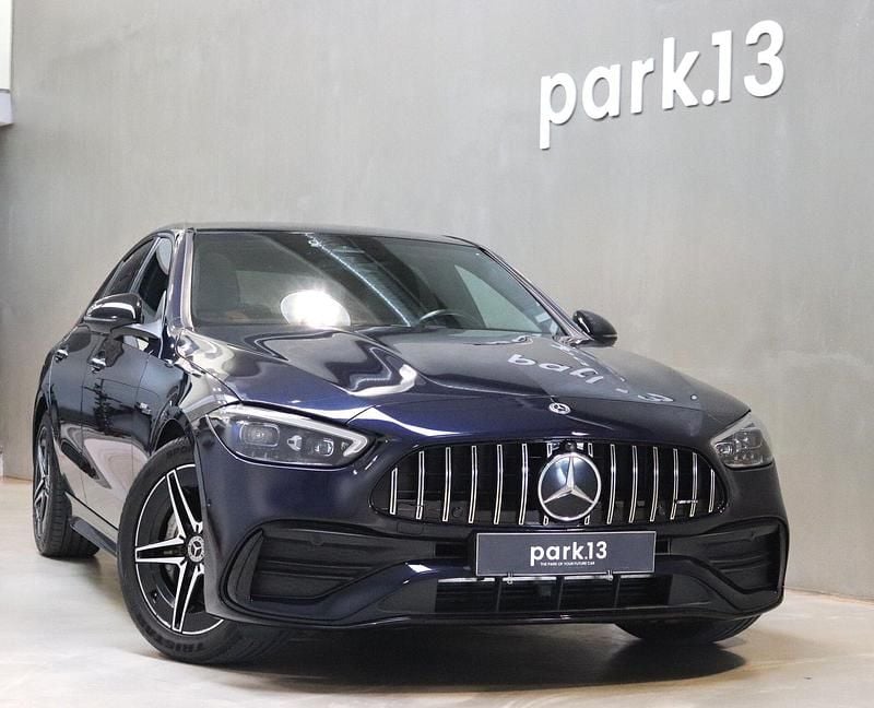 Azul Usado 2022 Mercedes C300 AMG line Sedan | € 39.990 (Bom preço) - Imagem 1/4