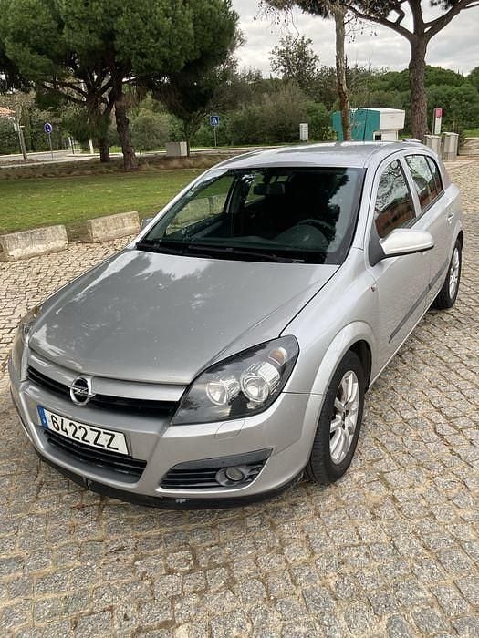 Usado 2005 Opel Astra Sedan | € 3.400 (Preço justo) - Imagem 1/4