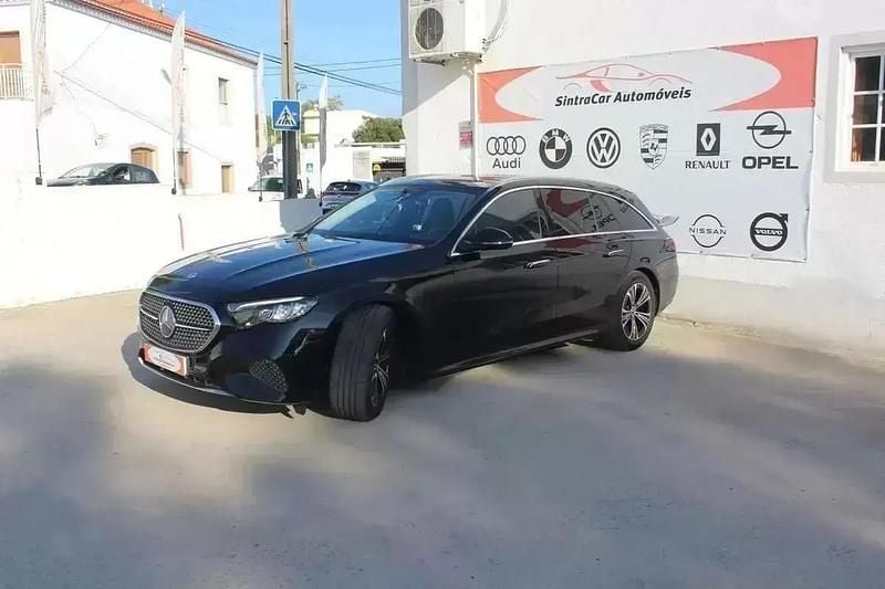 Preto Usado 2023 Mercedes E220 Avantgarde Carrinha | € 48.980 (Preço justo) - Imagem 1/4