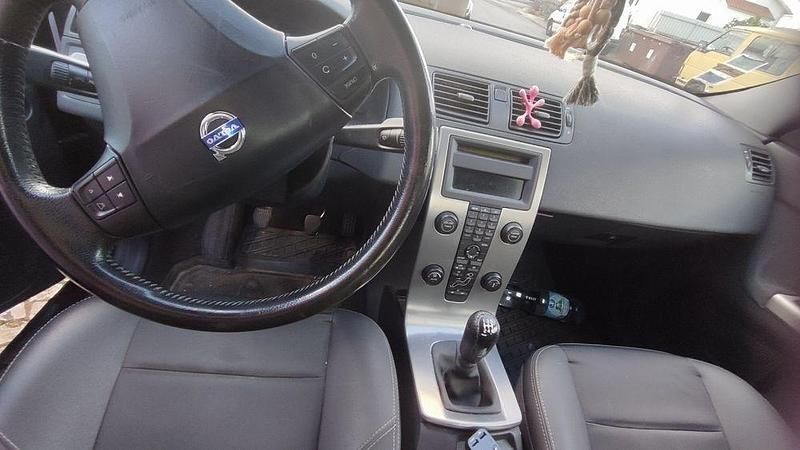 Usado 2007 Volvo S40 Sedan | € 3.500 (Preço justo) - Imagem 1/4