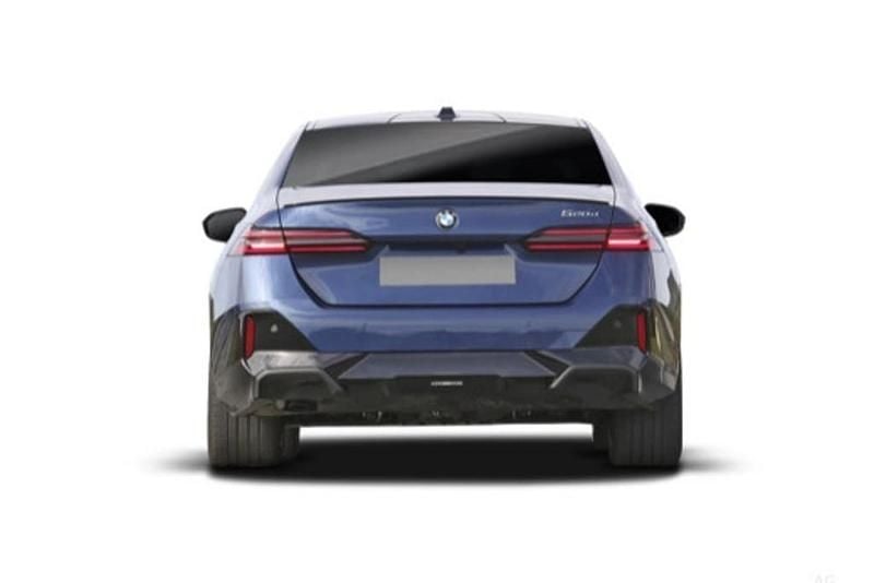 Novo BMW 530 Comfort Edition 299 HP (219 kW) 2025 Sedan