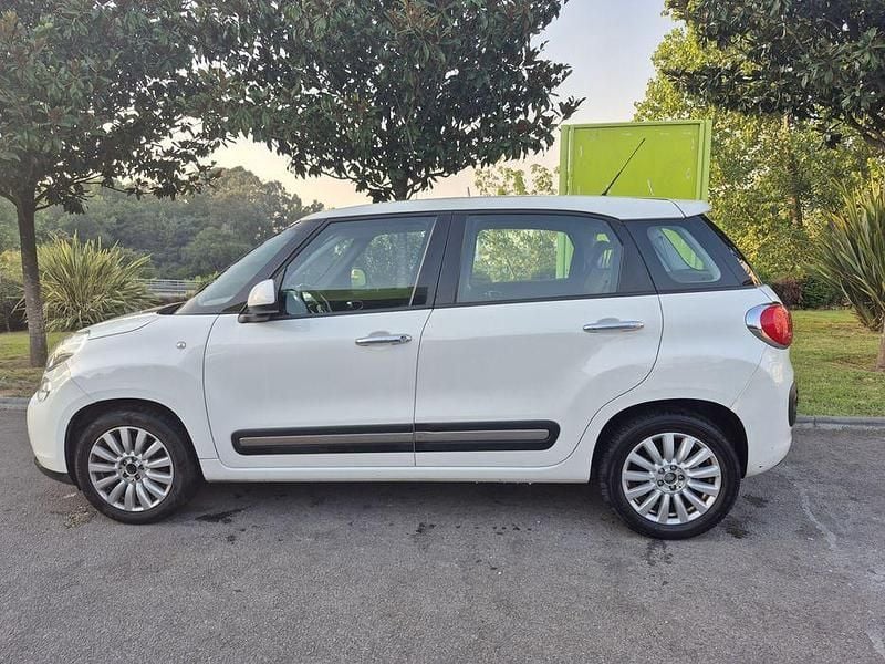 Usado 2013 Fiat 500L Monovolume | € 5.800 - Imagem 1/4