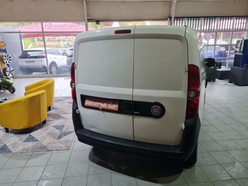 Usado Fiat Doblò 90 HP (66 kW) 2012 Branco Monovolume