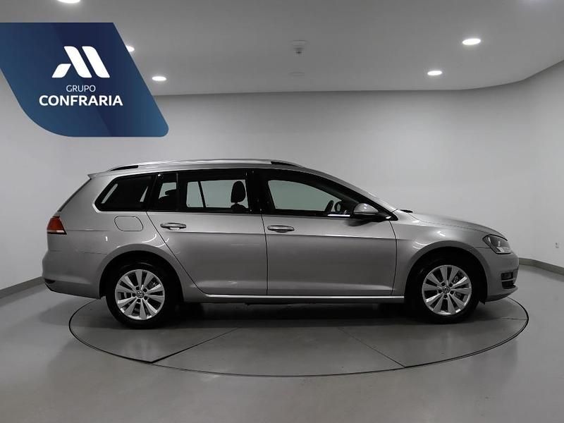 Usado VW Golf VII 110 HP (80 kW) 2016 Cinzento Carrinha