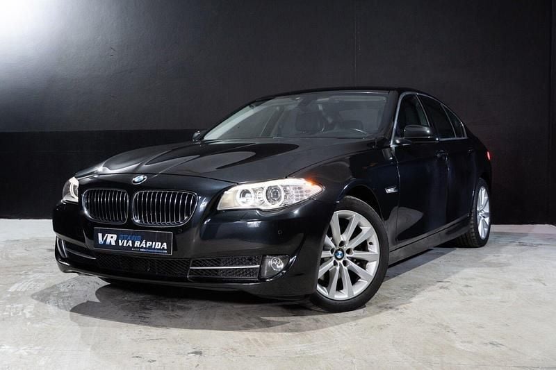Usado BMW 520 Luxury Line 184 HP (135 kW) 2013 Cinza Sedan
