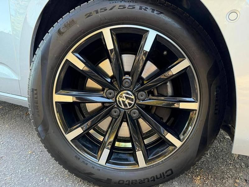 Usado VW Touran 115 HP (84 kW) 2020 Cinzento Monovolume