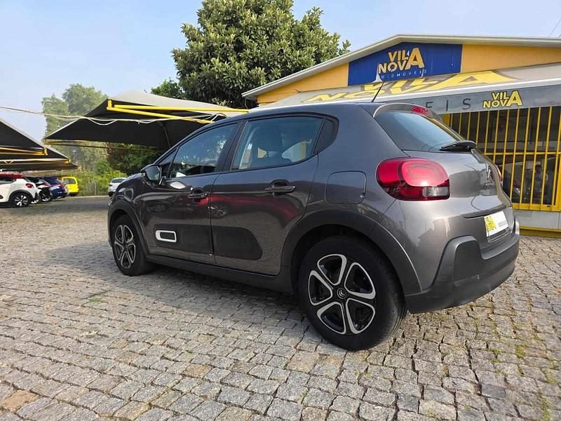 Cinza Usado 2022 Citroën C3 Feel Citadino | € 12.800 (Bom preço) - Imagem 1/3
