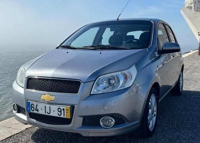 Cinzento Usado 2009 Chevrolet Aveo Citadino | € 4.100 (Caro) - Imagem 1/4