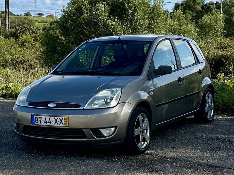 Usado 2004 Ford Fiesta Trend Citadino | € 2.000 (Bom preço) - Imagem 1/4
