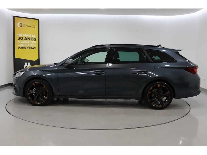 Usado Cupra Leon 150 HP (110 kW) 2023 Cinzento Carrinha