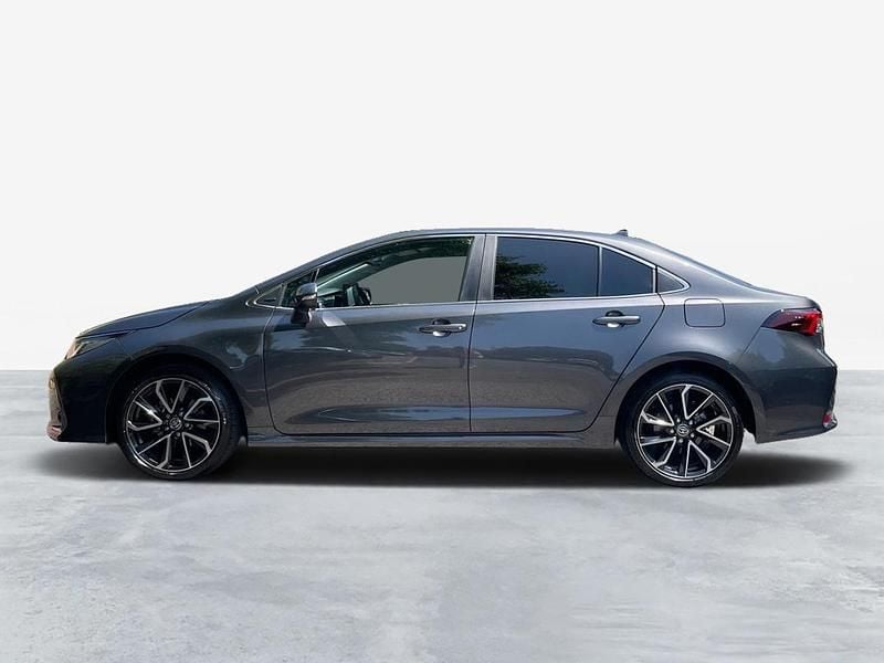 Usado Toyota Corolla Luxury 122 HP (89 kW) 2025 Cinza (pintura metalizada) Sedan