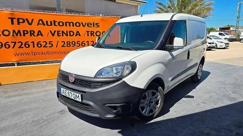 Branco Usado 2020 Fiat Doblò Easy Monovolume | € 11.950 (Preço justo) - Imagem 1/4