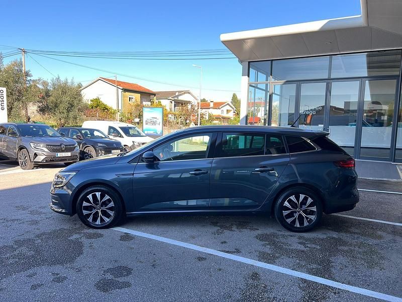 Usado Renault Mégane GrandTour LIMITED 115 HP (84 kW) 2022 Cinza Carrinha