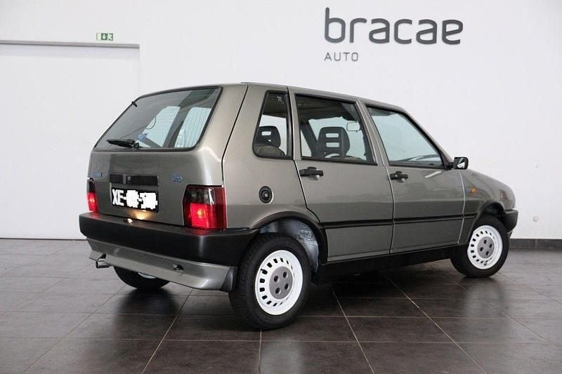 Usado Fiat Uno 55 HP (40 kW) 1991 Cinza Citadino