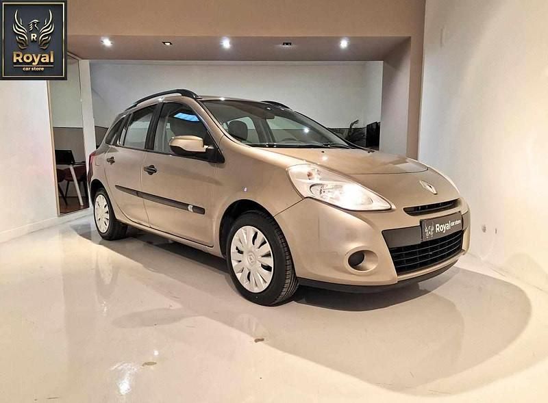 Outra Usado 2010 Renault Clio GrandTour Carrinha | € 7.950 - Imagem 1/4