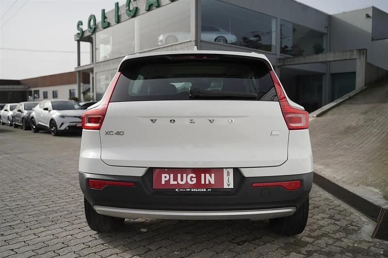 Usado Volvo XC40 Inscription 262 HP (192 kW) 2021 Branco SUV