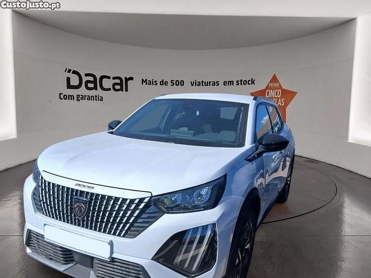 Branco Usado 2025 Peugeot e-2008 Allure SUV | € 26.899 (Bom preço) - Imagem 1/1