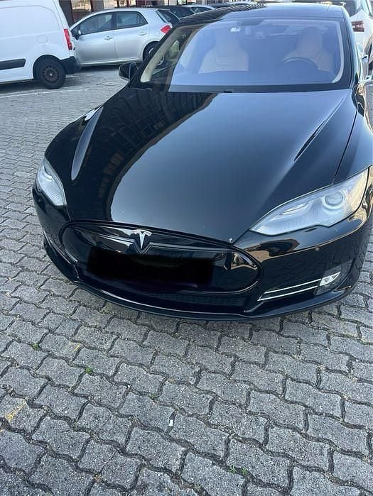 Usado 2013 Tesla Model S Performance Sedan | € 22.000 - Imagem 1/4