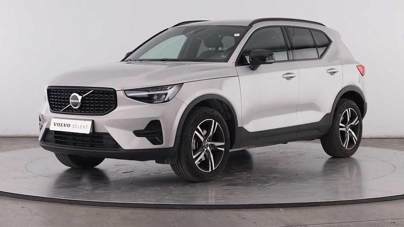 Prateado Usado 2024 Volvo XC40 SUV | € 38.950 (Caro) - Imagem 1/4