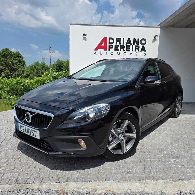 Preto Usado 2018 Volvo V40 CC Carrinha | € 16.900 (Preço justo) - Imagem 1/4