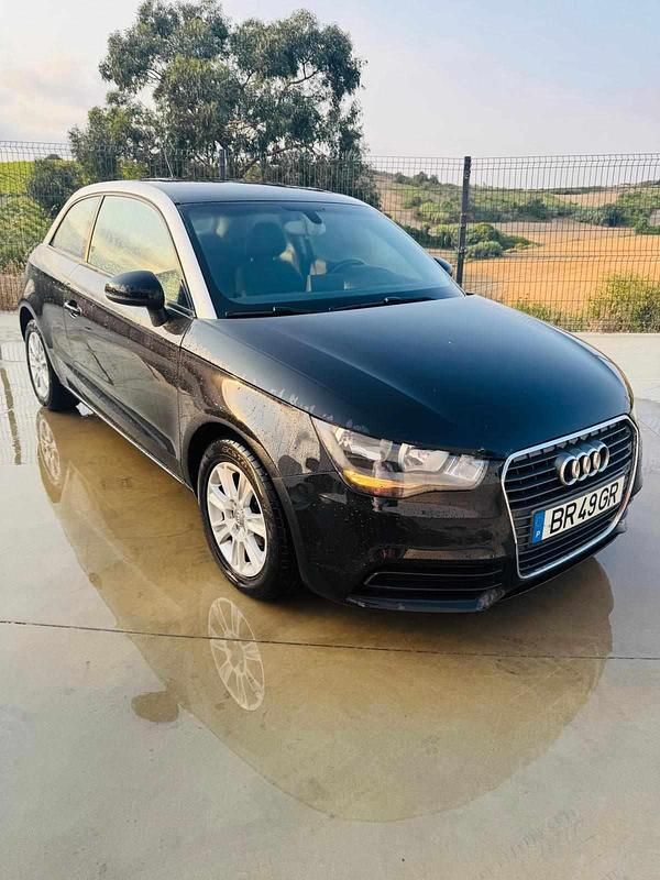 Usado Audi A1 86 HP (63 kW) 2012 Preto Citadino