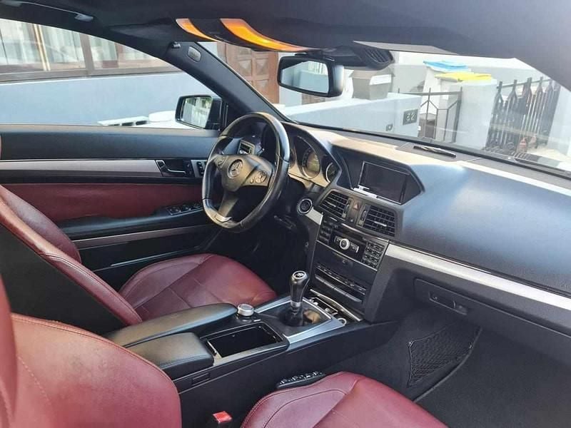 Usado Mercedes E250 204 HP (150 kW) 2011 Preto Coupé
