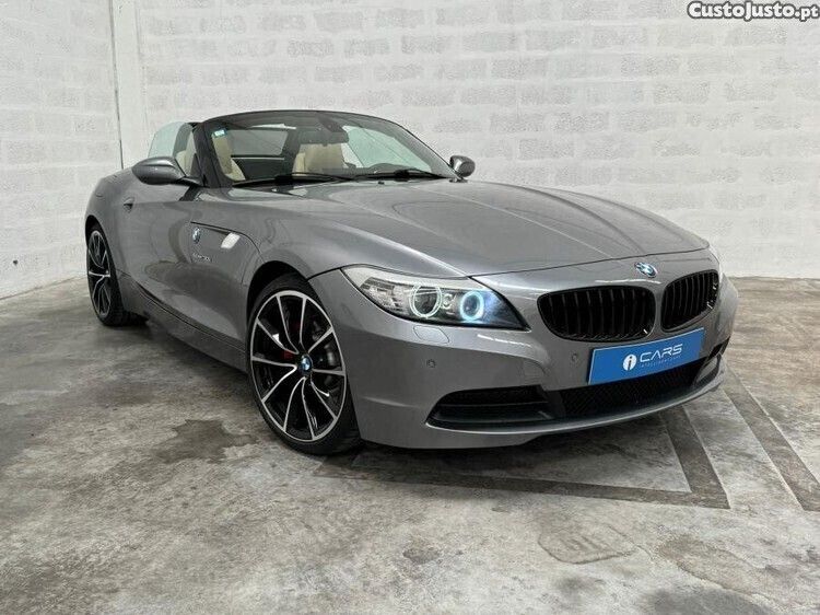 Cinza Usado 2009 BMW Z4 Sedan | € 32.500 - Imagem 1/1