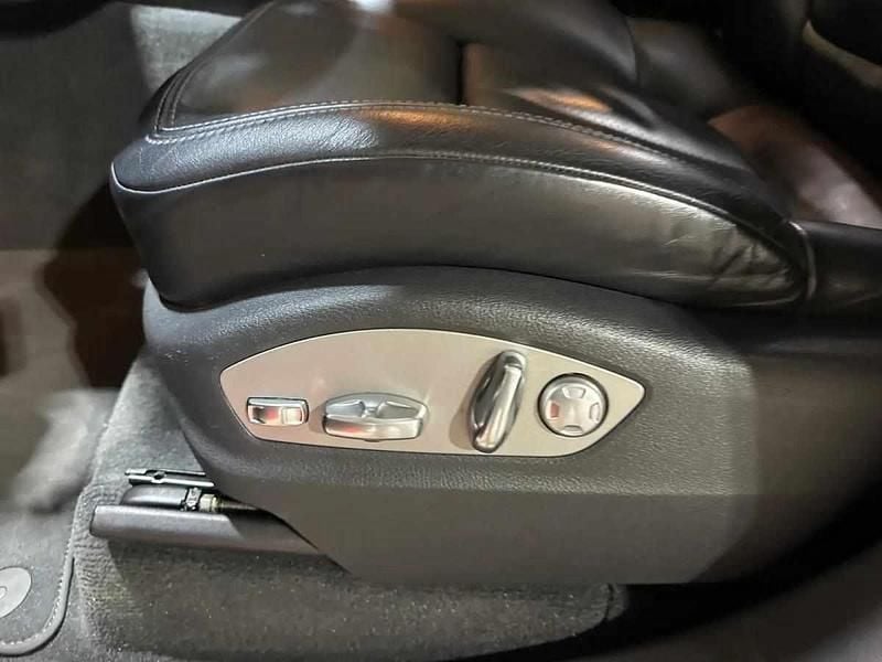 Usado Porsche Cayenne S E-Hybrid 416 HP (305 kW) 2015 Preto SUV