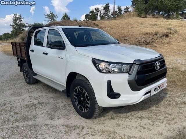 Branco Usado 2024 Toyota HiLux Pickup | € 42.700 (Preço elevado) - Imagem 1/1