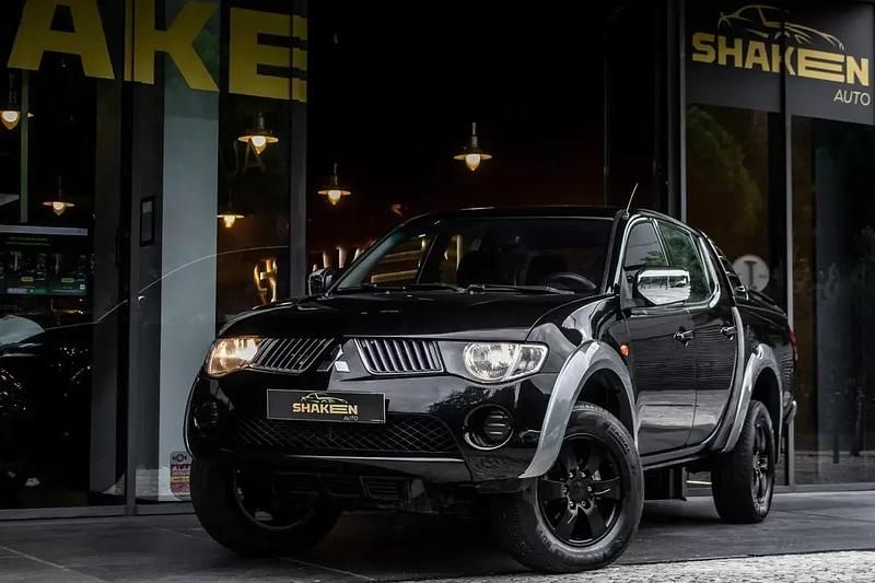 Preto Usado 2010 Mitsubishi L200 Intense Pickup | € 19.390 (Bom preço) - Imagem 1/4