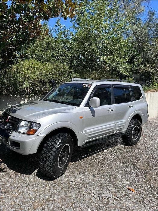 Usado 2000 Mitsubishi Pajero SUV | € 25.000 - Imagem 1/4