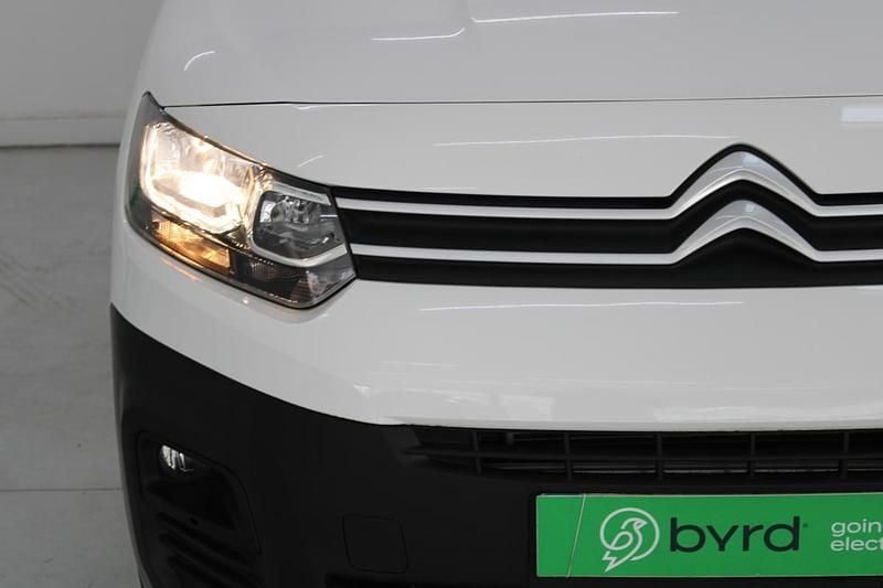 Usado Citroën e-Berlingo 100 kW (136 HP) 2022 Branco Monovolume