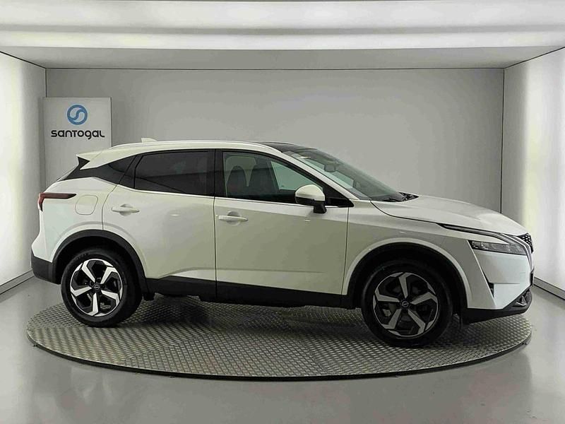 Branco Usado 2024 Nissan Qashqai SUV | € 30.990 (Preço elevado) - Imagem 1/4