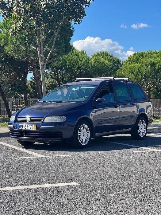 Usado 2003 Fiat Stilo Sedan | € 2.100 - Imagem 1/4