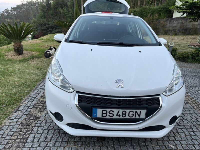 Usado 2014 Peugeot 208 Citadino | € 5.500 (Bom preço) - Imagem 1/4