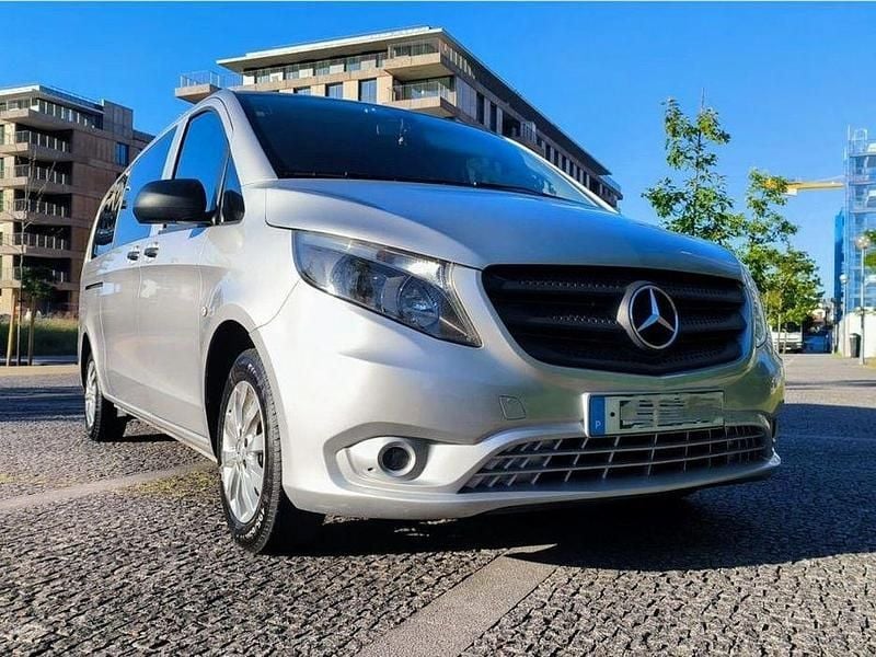 Usado 2018 Mercedes Vito Monovolume | € 24.900 - Imagem 1/4