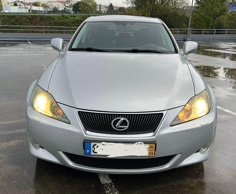 Usado 2006 Lexus IS220d Luxury Line Sedan | € 5.900 - Imagem 1/4