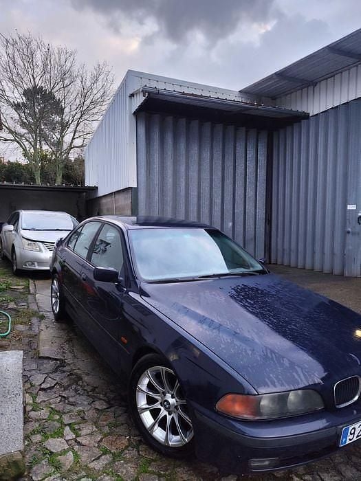 Usado 1997 BMW 528 Sedan | € 4.000 - Imagem 1/4