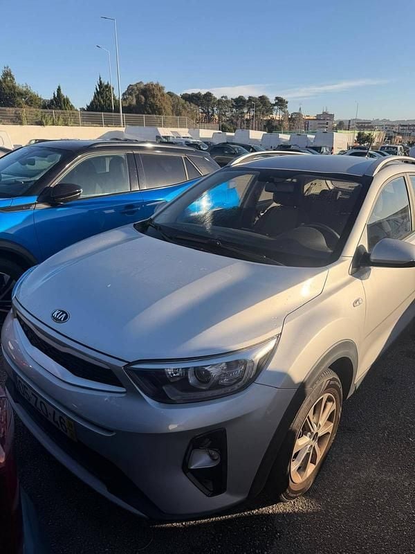 Cinza Usado 2019 Kia Stonic SUV | € 13.950 (Preço justo) - Imagem 1/1