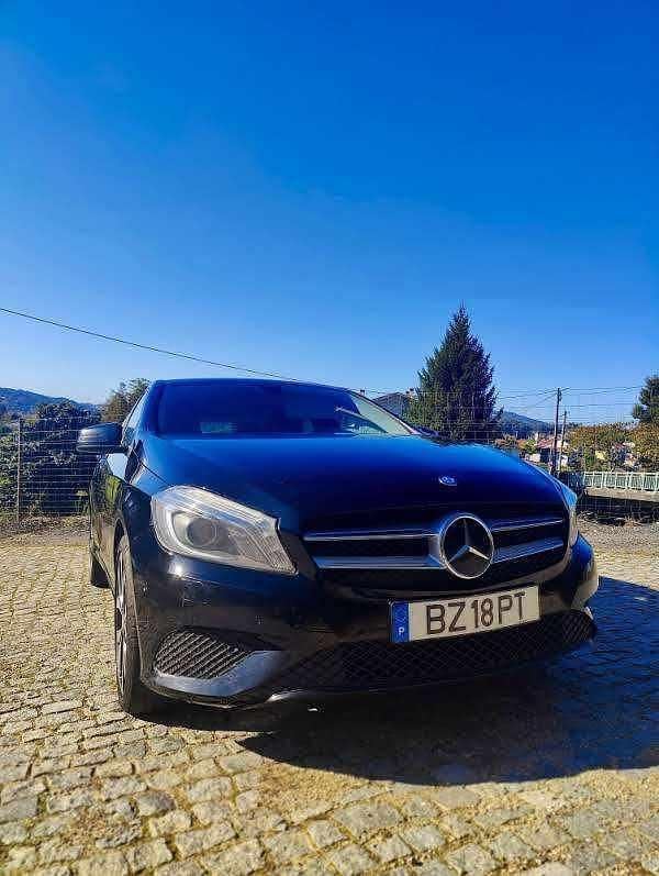 Preto Usado 2014 Mercedes A180 | € 13.790 (Preço justo) - Imagem 1/4