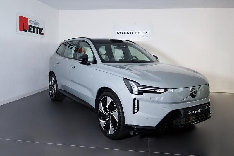 Cinza Novo 2025 Volvo EX90 Core SUV | € 89.900 - Imagem 1/4
