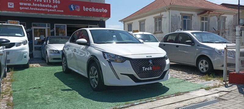 Branco Usado 2021 Peugeot e-208 Active Citadino | € 19.880 (Preço elevado) - Imagem 1/4