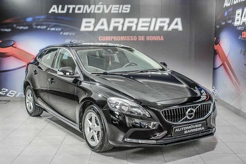 Preto Usado 2017 Volvo V40 Kinetic Carrinha | € 14.750 (Preço justo) - Imagem 1/2